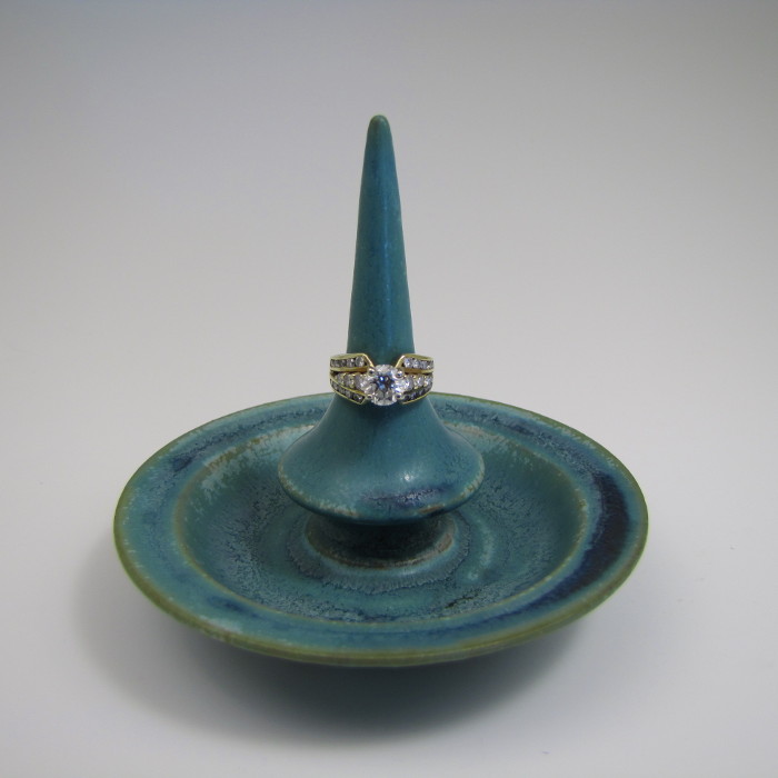Cascade Blue Ringholder Cascade Blue Ringholder